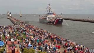 Duluth Tall Ships Parade of Sails 2016 Wave 1 [upl. by Chatav140]