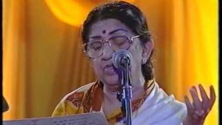 Lata Mangeshkar  Aayega Aanewala  Naina Barse Rhim Jhim Live Performance [upl. by Ahsilam]